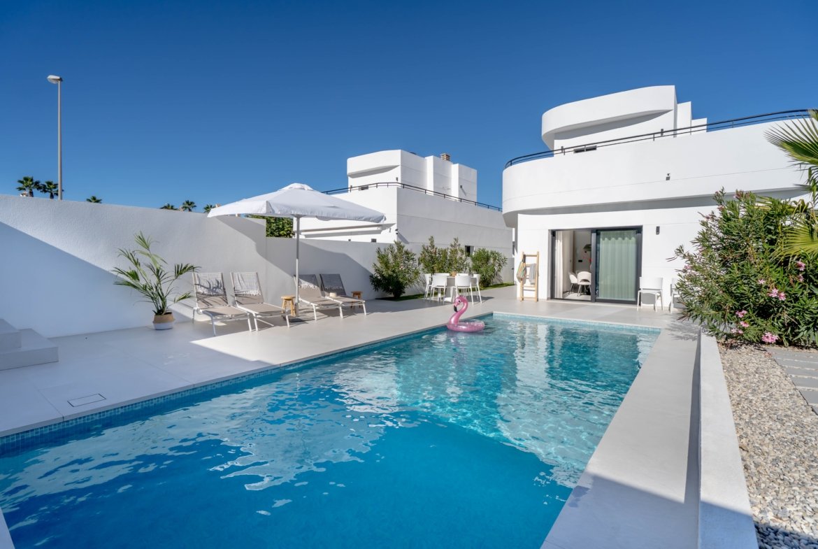 Luxury Villa with Heated Private Pool – Rojales